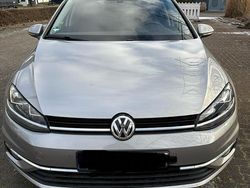 Grau Gebraucht 2018 VW Golf Join Limousine | 13.000 €