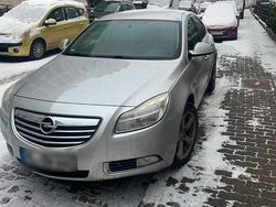 Grau Gebraucht 2009 Opel Insignia Limousine | 2.300 €
