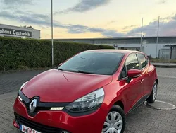 Rot Gebraucht 2014 Renault Clio IV Expression Limousine | 5.990 € (Fairer Preis)