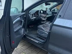 Grau Gebraucht 2018 Audi Q5 Sport SUV | 27.000 € (Fairer Preis)