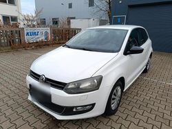 Weiß Gebraucht 2011 VW Polo Style Kleinwagen | 2.350 € (Guter Preis)