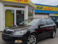 Schwarz Gebraucht 2012 Skoda Octavia Kombi | 5.450 € (Fairer Preis)