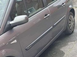 Gebraucht 2005 Renault Scénic Exception Van / Kleinbus | 1.900 € (Fairer Preis)