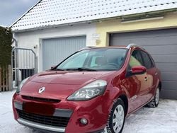 Rot Gebraucht 2011 Renault Clio GrandTour Kombi | 2.950 € (Fairer Preis)