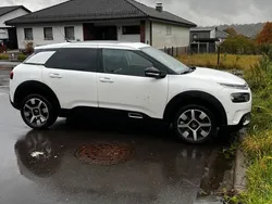 Weiß Gebraucht 2018 Citroën C4 Cactus Shine Kleinwagen | 14.899 €