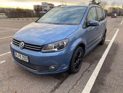 Blau Gebraucht 2013 VW Touran Comfortline Van / Kleinbus | 12.650 € (Fairer Preis)