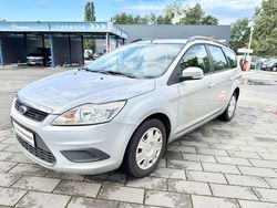 Silber Gebraucht 2009 Ford Focus Limousine | 3.499 € (Fairer Preis)