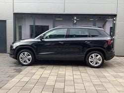 Black magic perleffekt Gebraucht 2024 Skoda Karoq Selection SUV | 30.550 € (Fairer Preis)