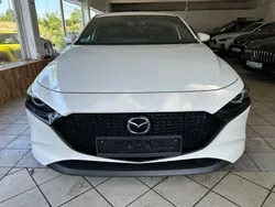 Weiß Gebraucht 2020 Mazda 3 Selection Limousine | 19.900 € (Fairer Preis)