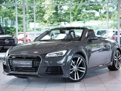 Grau Gebraucht 2015 Audi TT Roadster S-Line Cabrio | 28.800 € (Teuer)