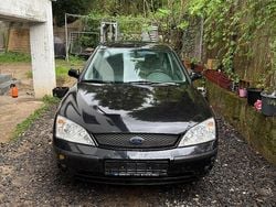 Schwarz Gebraucht 2001 Ford Mondeo Ghia Limousine | 2.099 € (Fairer Preis)