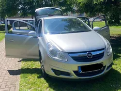 Grau Gebraucht 2008 Opel Corsa Edition Limousine | 3.900 € (Etwas zu teuer)