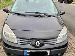 Schwarz Gebraucht 2006 Renault Scénic II Van / Kleinbus | 850 €