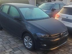 Grau Gebraucht 2021 VW Polo Limousine | 16.290 € (Fairer Preis)