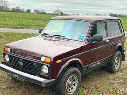 Rot Gebraucht 2012 Lada Taiga SUV | 1.799 €