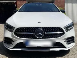 Weiß Gebraucht 2019 Mercedes A250 AMG line Limousine | 27.500 € (Teuer)