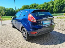 Blau Gebraucht 2014 Ford Fiesta Kleinwagen | 10.500 € (Fairer Preis)