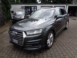 Grau Gebraucht 2017 Audi SQ7 Sport SUV | 45.500 € (Teuer)
