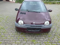 Rot Gebraucht 2002 Renault Twingo Authentique Kleinwagen | 1.100 € (Fairer Preis)