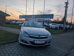 Grau Gebraucht 2006 Opel Astra Cabriolet Cosmo Cabrio | 1.299 € (Superpreis)