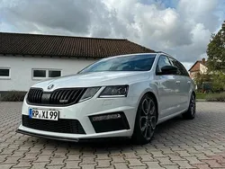 Weiß Gebraucht 2019 Skoda Octavia RS Kombi | 23.500 € (Etwas zu teuer)