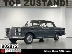 Grau Gebraucht 1964 Mercedes 190 Limousine | 42.000 €