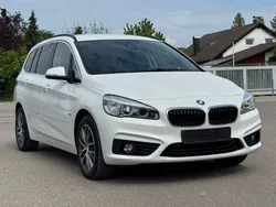 Weiß Gebraucht 2016 BMW 220 Gran Tourer Sport Line Van / Kleinbus | 15.500 € (Fairer Preis)