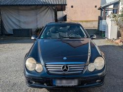 Grau Gebraucht 2002 Mercedes C220 Coupé | 2.000 € (Fairer Preis)