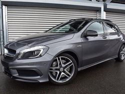 Grau Gebraucht 2015 Mercedes A45 AMG AMG Limousine | 28.900 € (Fairer Preis)