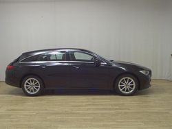 Schwarz Gebraucht 2023 Mercedes CLA180 Shooting Brake Kombi | 20.980 € (Fairer Preis)