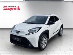 Weiß Gebraucht 2024 Toyota Aygo Active Kleinwagen | 14.330 € (Guter Preis)