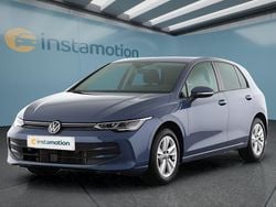 Blau Gebraucht 2024 VW Golf VIII Kleinwagen | 25.049 € (Guter Preis)