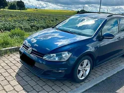 Blau Gebraucht 2015 VW Golf VII Comfortline Kombi | 9.900 € (Fairer Preis)