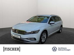 Weiss Gebraucht 2022 VW Passat Elegance Kombi | 29.440 € (Fairer Preis)