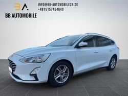 Weiß Gebraucht 2018 Ford Focus Cool & Connect Limousine | 9.999 € (Fairer Preis)