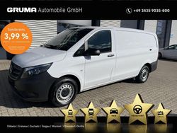 Weiß Gebraucht 2023 Mercedes Vito Van / Kleinbus | 32.106 € (Fairer Preis)