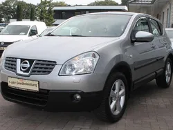 Grau Gebraucht 2008 Nissan Qashqai Tekna SUV | 5.444 € (Etwas zu teuer)