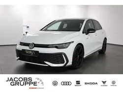 Pure white Gebraucht 2024 VW Golf VIII Style Limousine | 38.940 € (Superpreis)