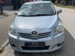 Blau Gebraucht 2010 Toyota Verso Executive Van / Kleinbus | 4.200 € (Superpreis)