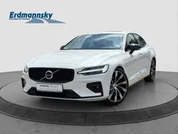 Crystal white pearl (weiß) Gebraucht 2024 Volvo S60 Plus Limousine | 35.460 € (Guter Preis)
