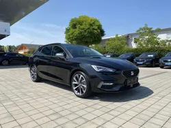 Midnight schwarz meta... Gebraucht 2021 Seat Leon FR Kombi | 22.975 € (Fairer Preis)