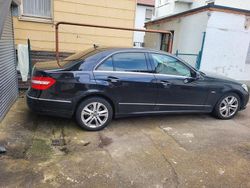 Beige Gebraucht 2009 Mercedes E250 Elegance Limousine | 8.600 € (Fairer Preis)
