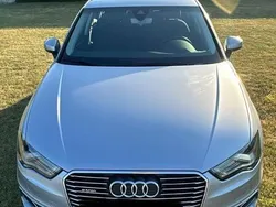 Grau Gebraucht 2015 Audi A3 e-tron Sport Kleinwagen | 9.900 € (Fairer Preis)