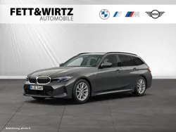 Grau Gebraucht 2024 BMW 320 Performance Kombi | 41.888 € (Etwas zu teuer)