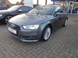 Grau Gebraucht 2013 Audi A3 Sportback Ambition Limousine | 7.870 € (Fairer Preis)