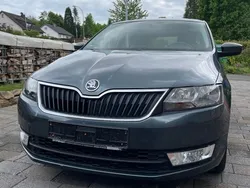 Grau Gebraucht 2014 Skoda Rapid Ambition Limousine | 7.350 € (Fairer Preis)