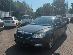 Schwarz Gebraucht 2010 Skoda Octavia Kombi | 2.000 € (Teuer)