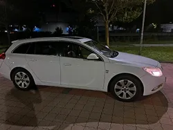 Weiß Gebraucht 2012 Opel Insignia Kombi | 3.200 € (Guter Preis)