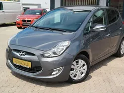 Grau Gebraucht 2011 Hyundai ix20 Van / Kleinbus | 4.990 €