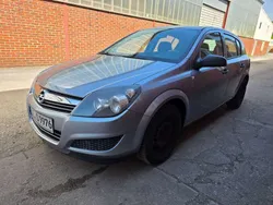 Lichtsilber m2 Gebraucht 2009 Opel Astra Kleinwagen | 2.900 € (Fairer Preis)
